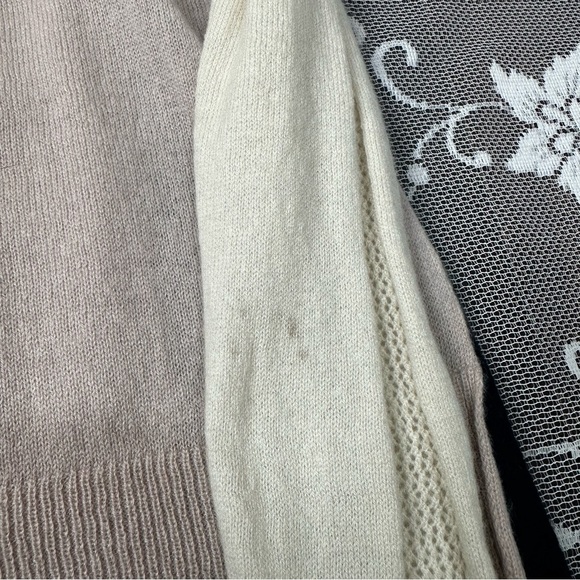 Vince Two Toned Knit 100% Cashmere Sweater Sz Small - Picture 13 of 14